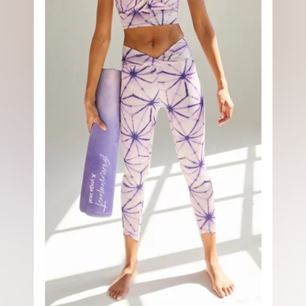 Free People Movement Double Take Printed Leggings in Purple Combo•L